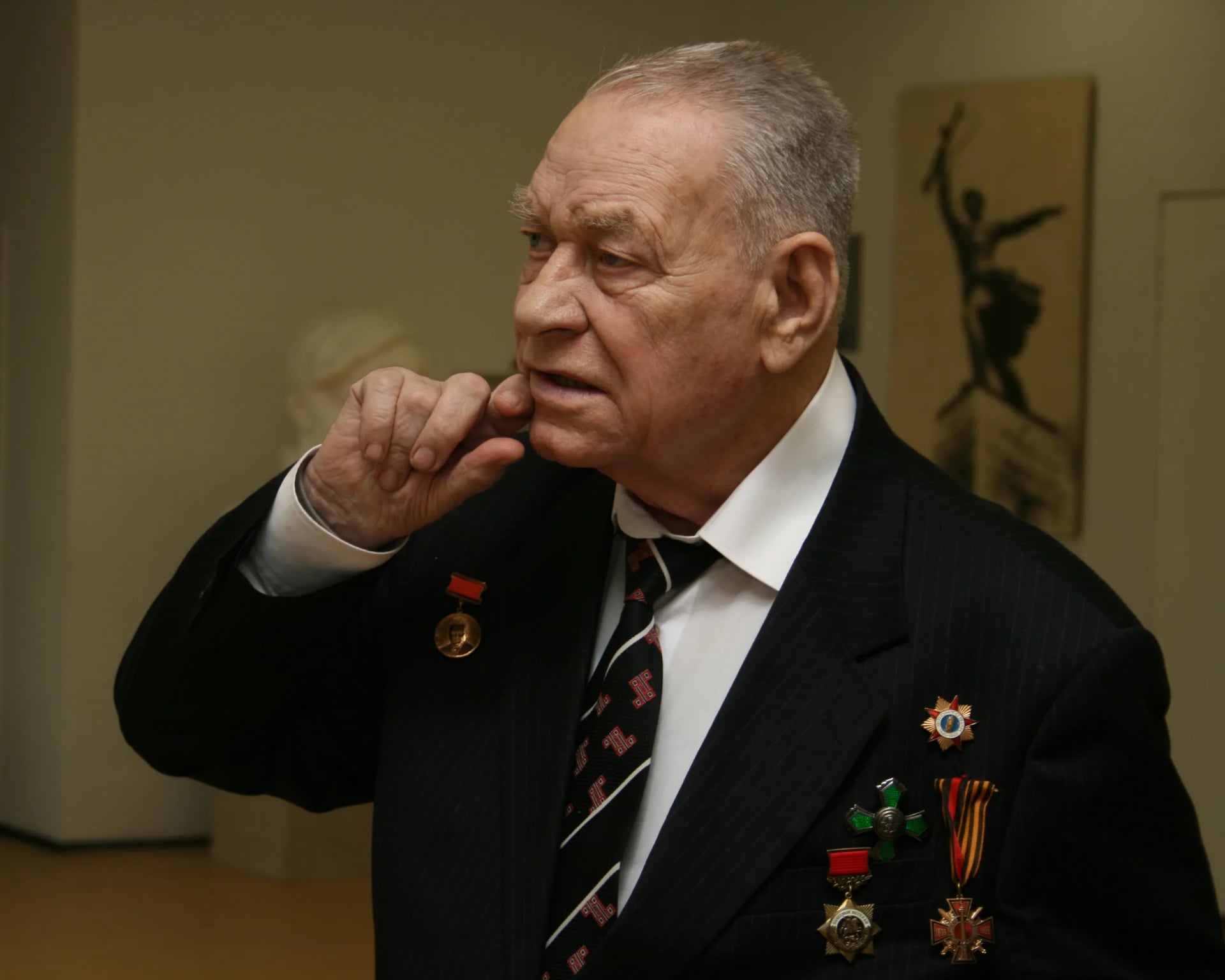 Porträt von Wladimir Wladimirowitsch Glebow (1922–2012) – Gedenkseite