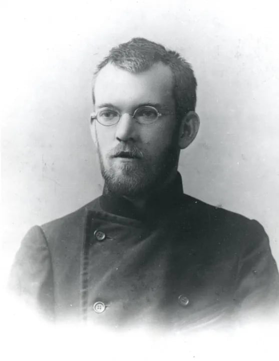 Porträt von Alexei Alexejewitsch Solotarjow (1879–1950) – Gedenkseite