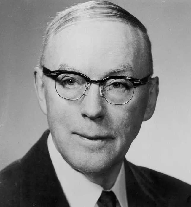 Portrait of George Andrew Lundberg (1895–1966) – memorial page