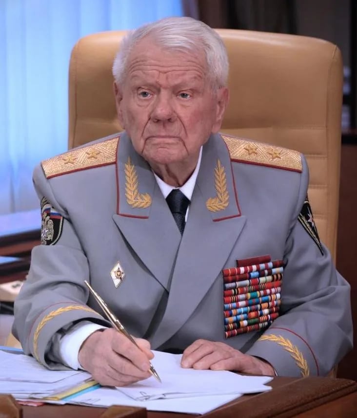 Portrait of Dmitry Mikhailik (1920–2019) – memorial page