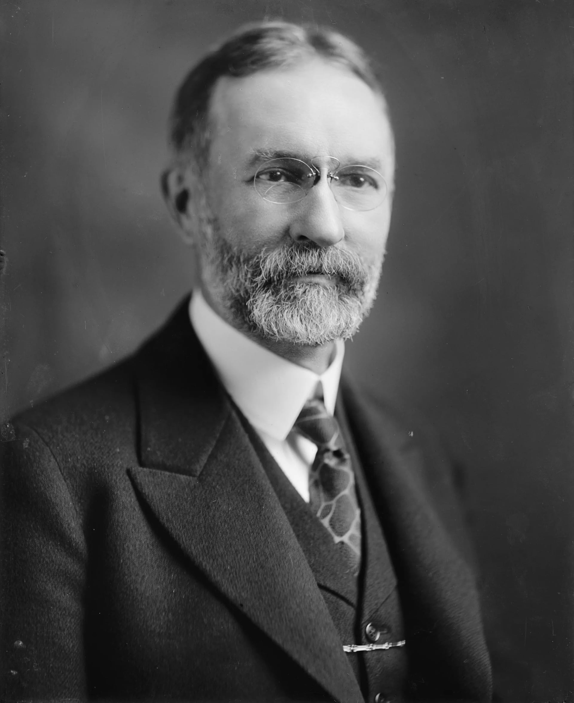 Porträt von George Sutherland (1862–1942) – Gedenkseite