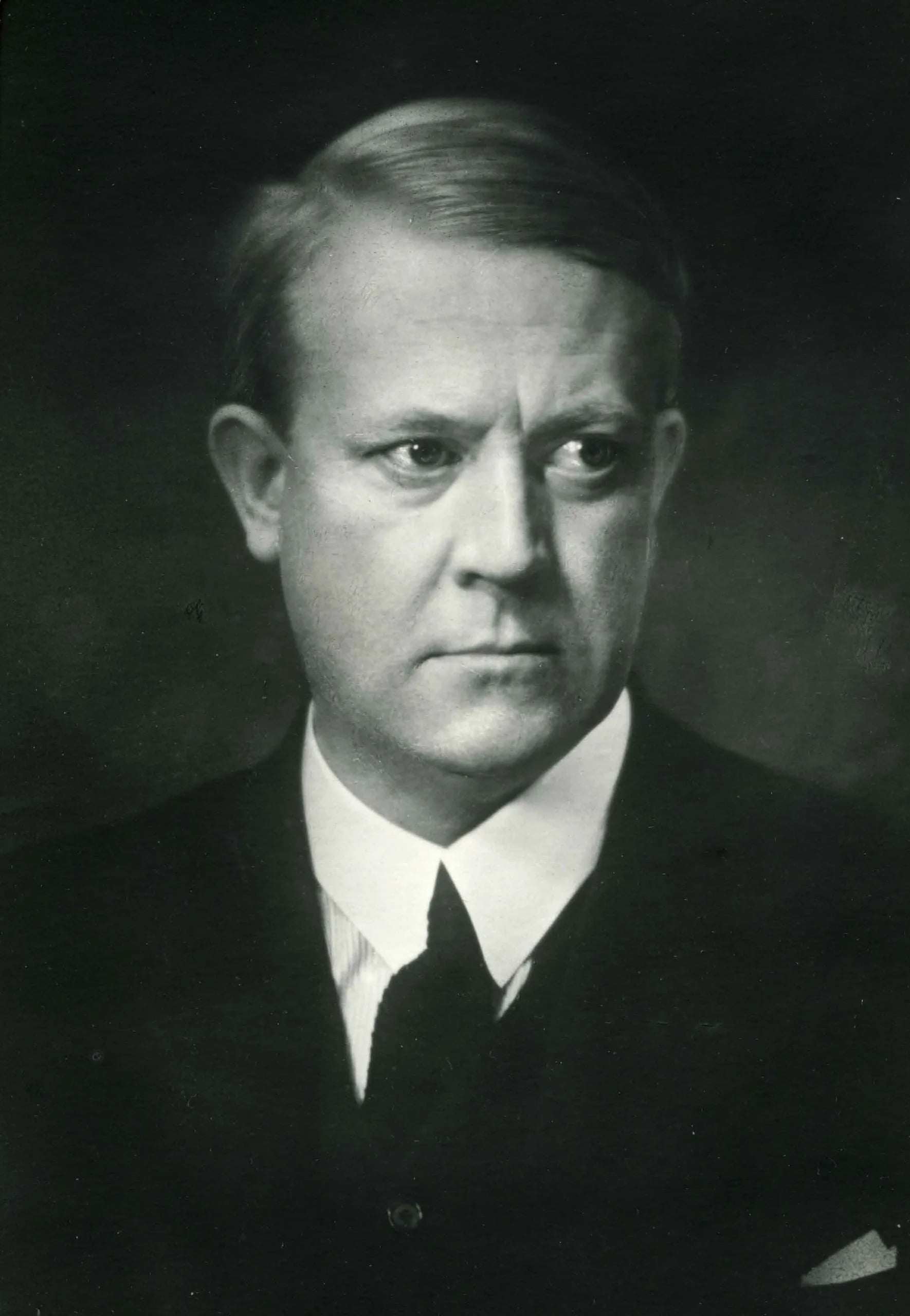 Portrait of Vidkun Quisling (1887–1945) – memorial page