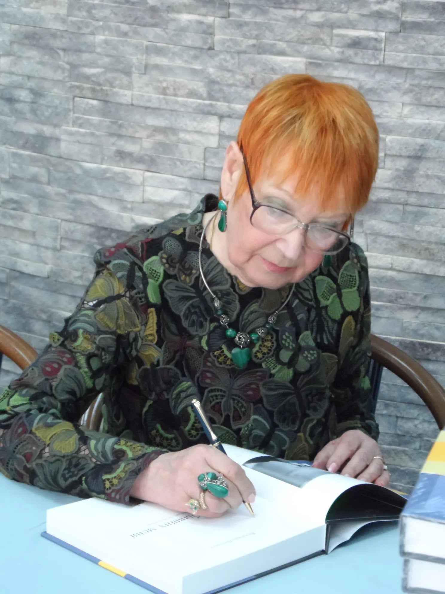 Portrait of Valentina Poluchina (1936–2022) – memorial page