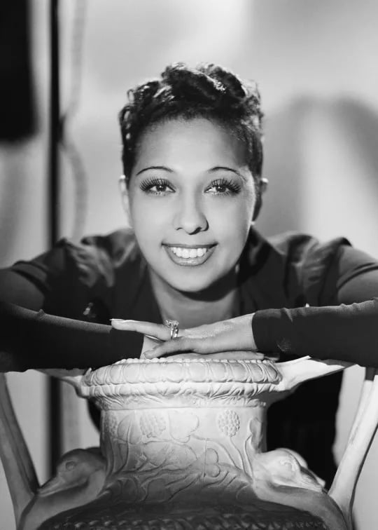 Porträt von Josephine Baker (1906–1975) – Gedenkseite