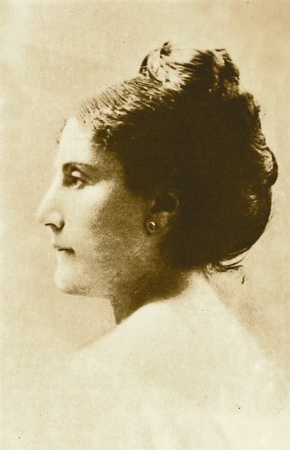Portrait of Jeanne Weil (1849–1905) – memorial page