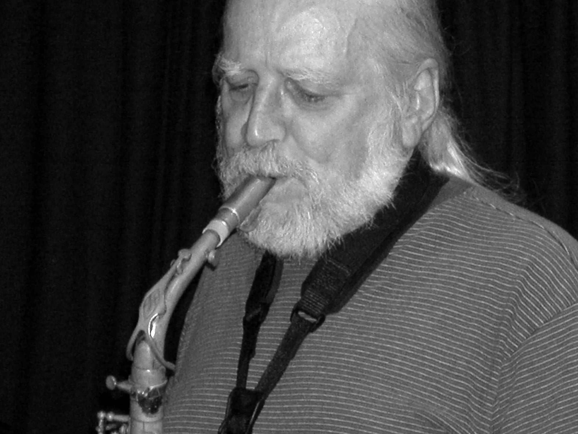 Porträt von Mark Whitecage (1937–2021) – Gedenkseite