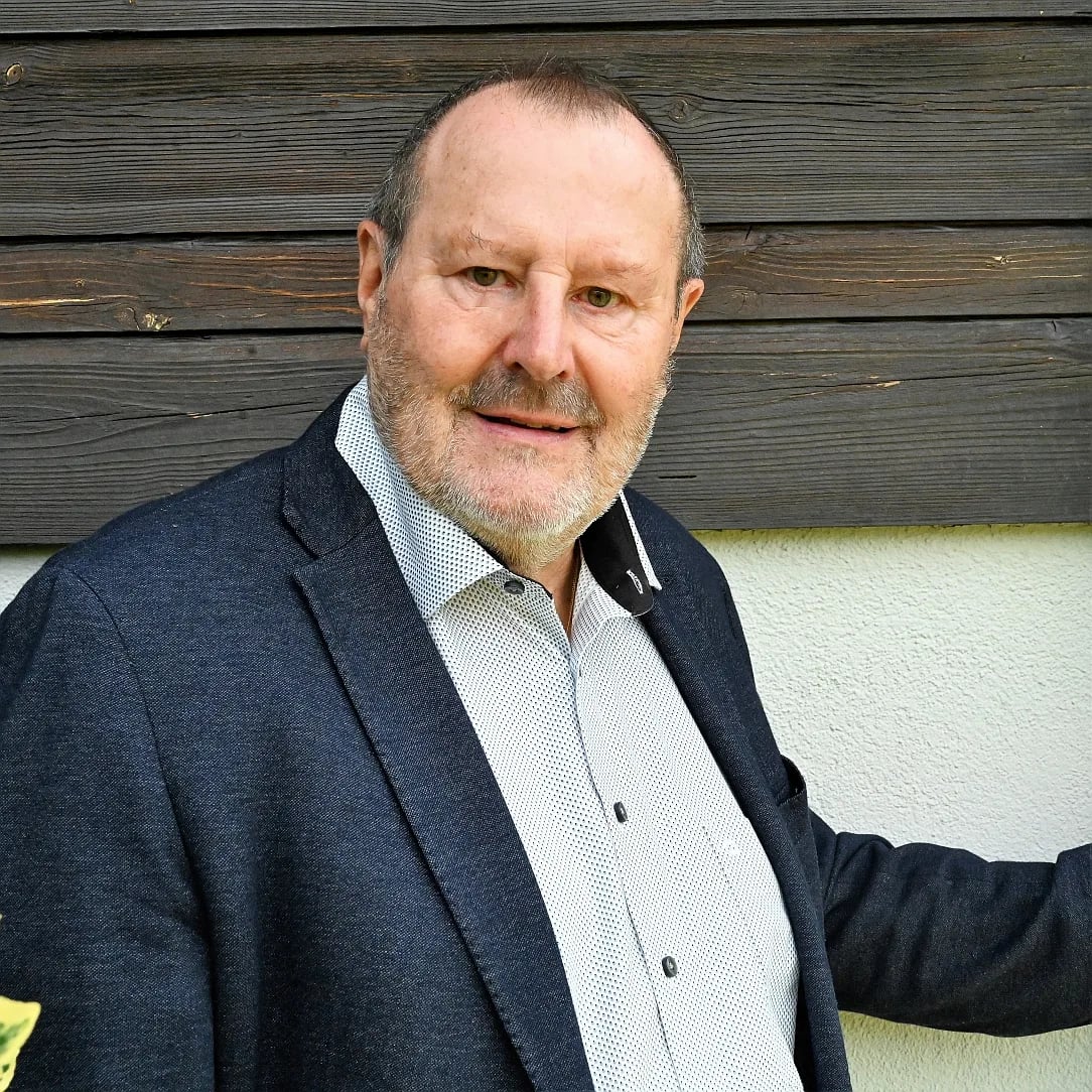 Porträt von Romano Cuonz (1945–2023) – Gedenkseite