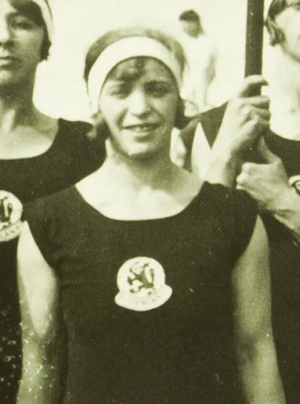 Portrait of Anna Polak (1906–1943) – memorial page