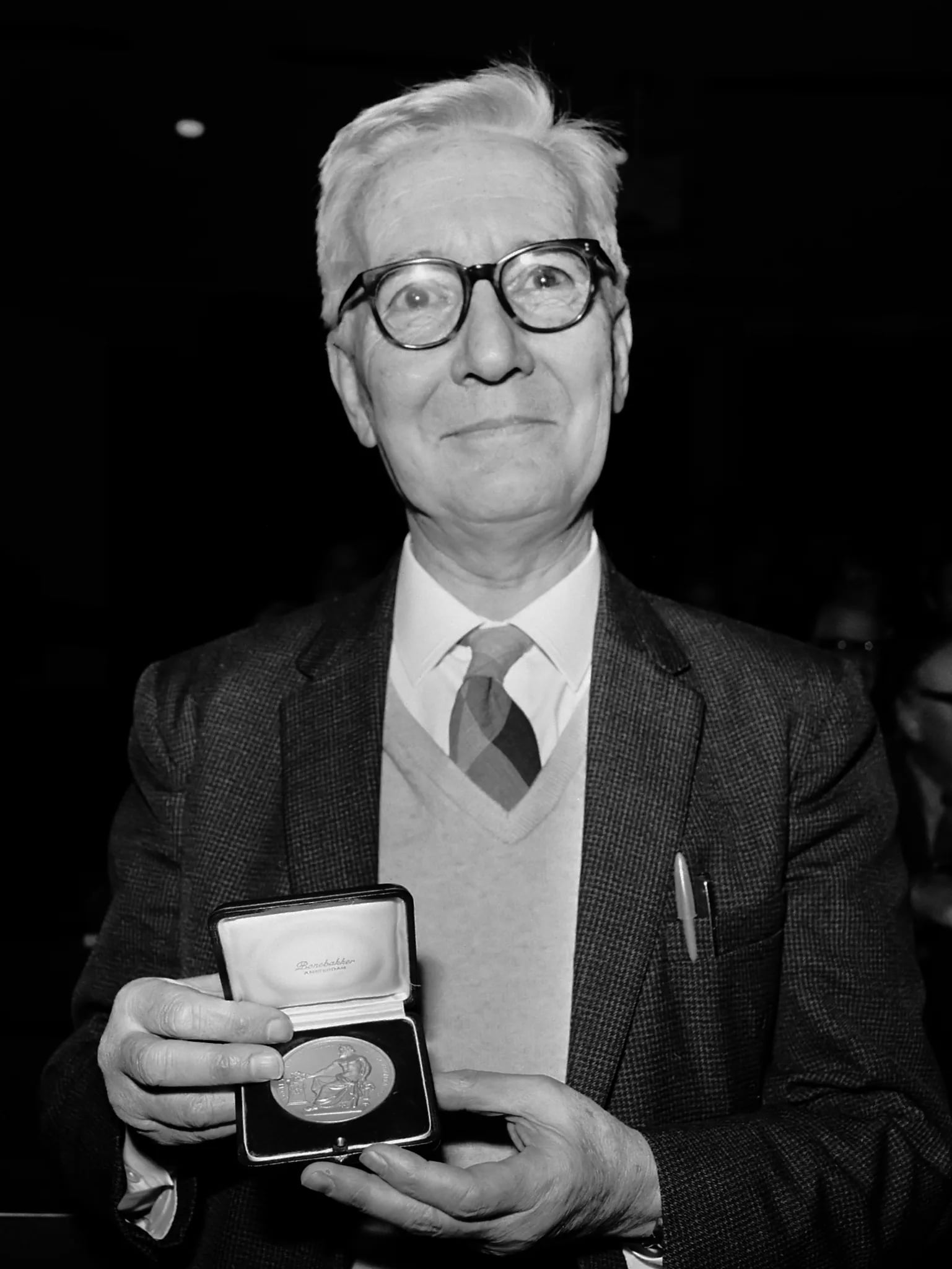 Porträt von Nikolaas Tinbergen (1907–1988) – Gedenkseite