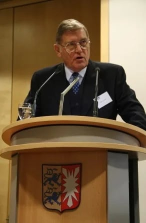 Portrait of Sigurd Hess (1938–2018) – memorial page