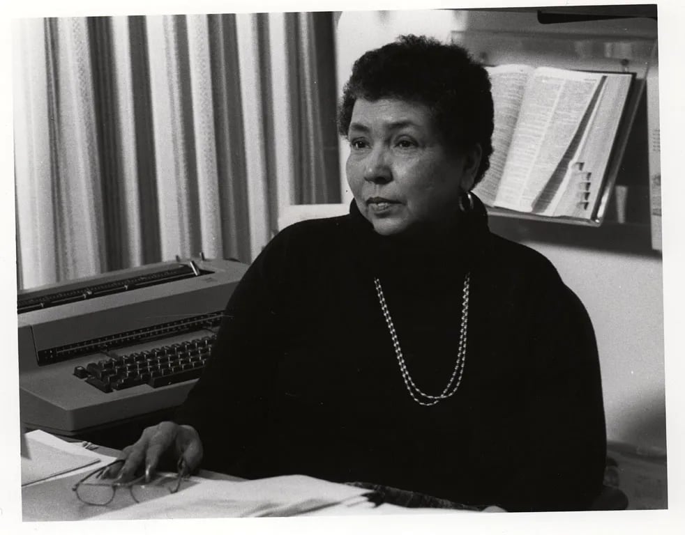 Porträt von Louise Daniel Hutchinson (1928–2014) – Gedenkseite