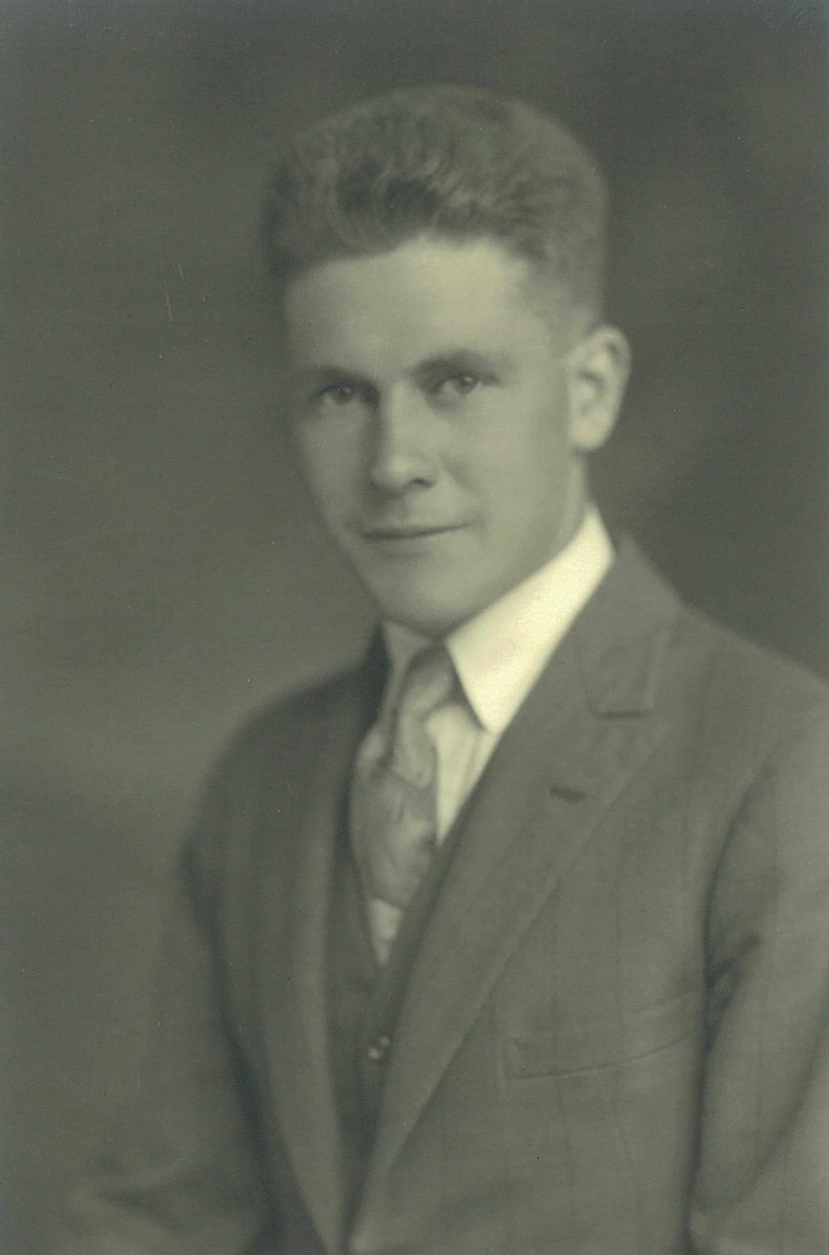 Portrait of Ira James Cunningham (1905–1971) – memorial page