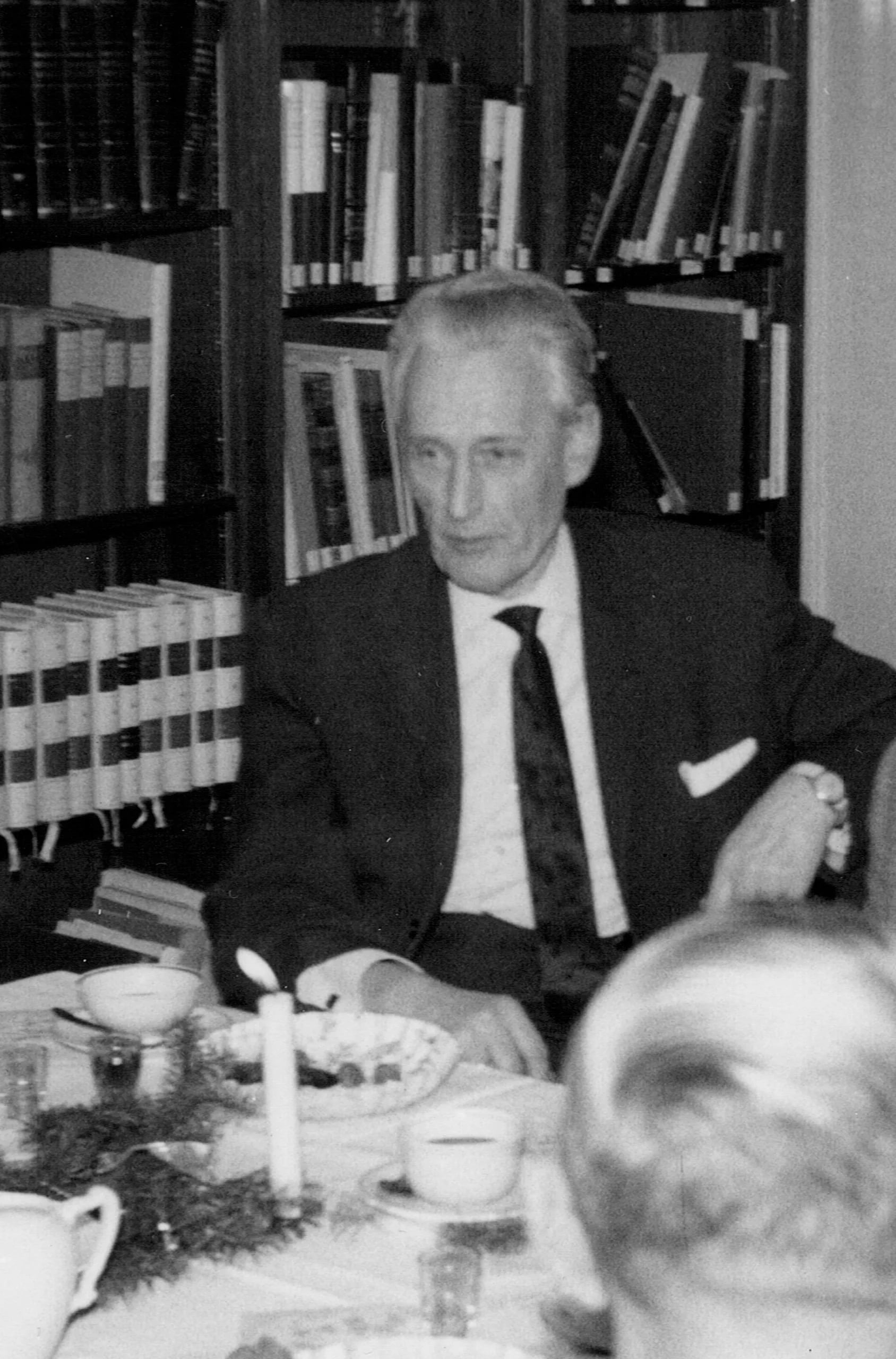 Porträt von Cornelius Müller Hofstede (1898–1974) – Gedenkseite