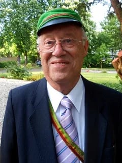 Portrait of Horst-Ulrich Textor (1933–2021) – memorial page