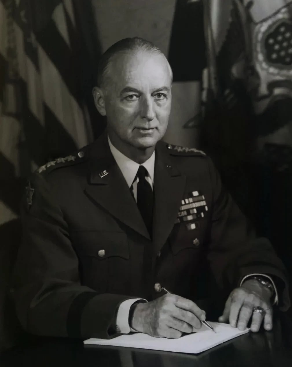 Porträt von Clyde D. Eddleman (1902–1992) – Gedenkseite