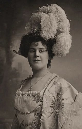 Portrait of Lily Morris (1882–1952) – memorial page