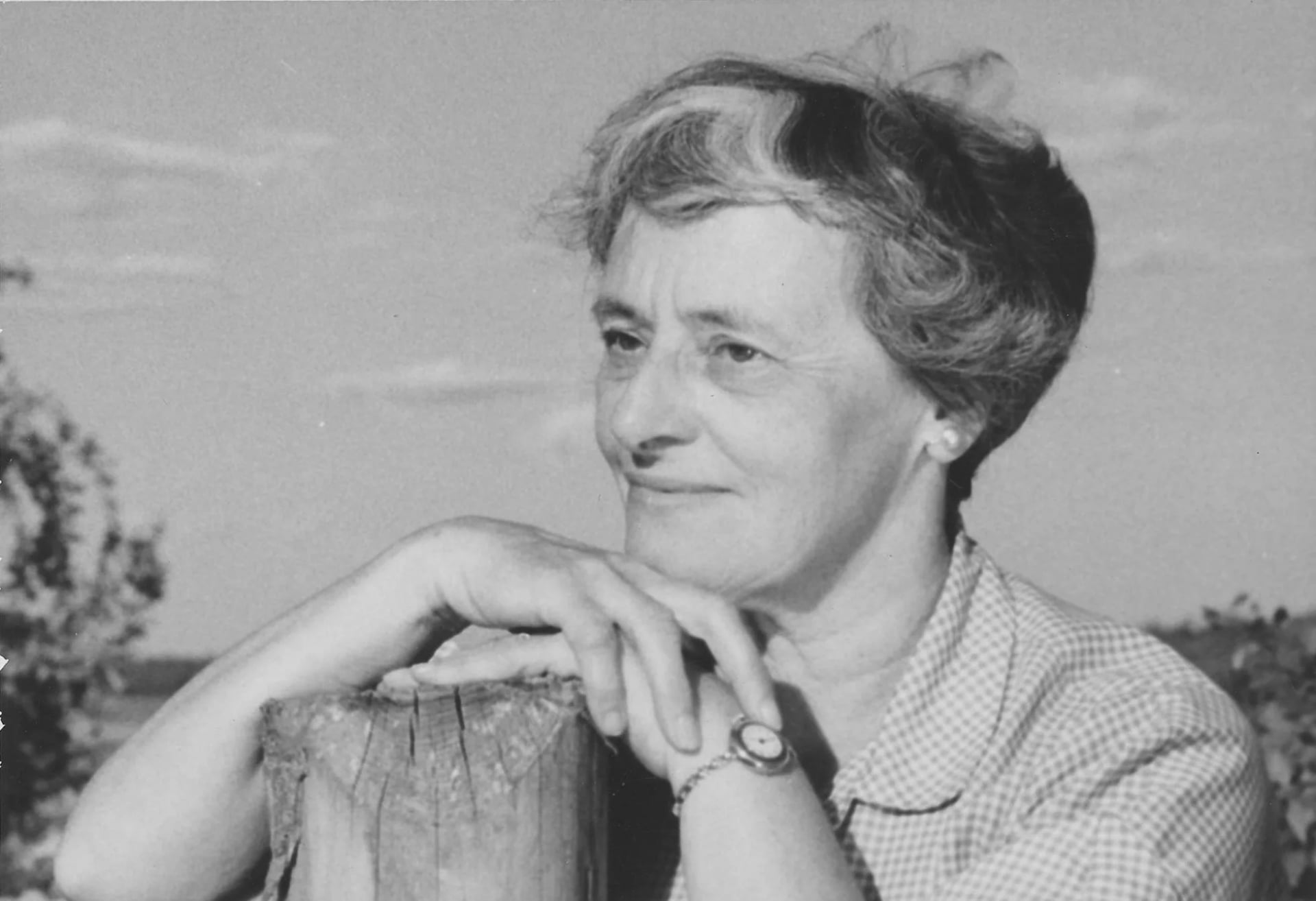 Portrait of Helen Creighton (1899–1989) – memorial page
