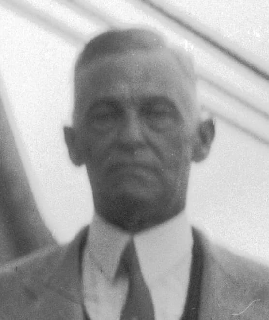 Portrait of Guinn Williams (1871–1948) – memorial page