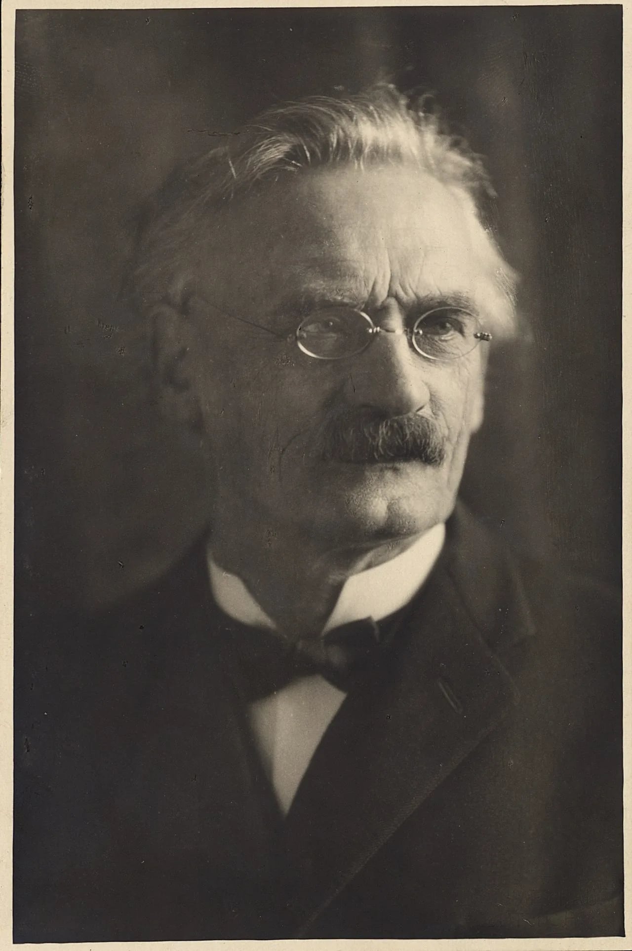 Portrait of Gustav Gull (1858–1942) – memorial page