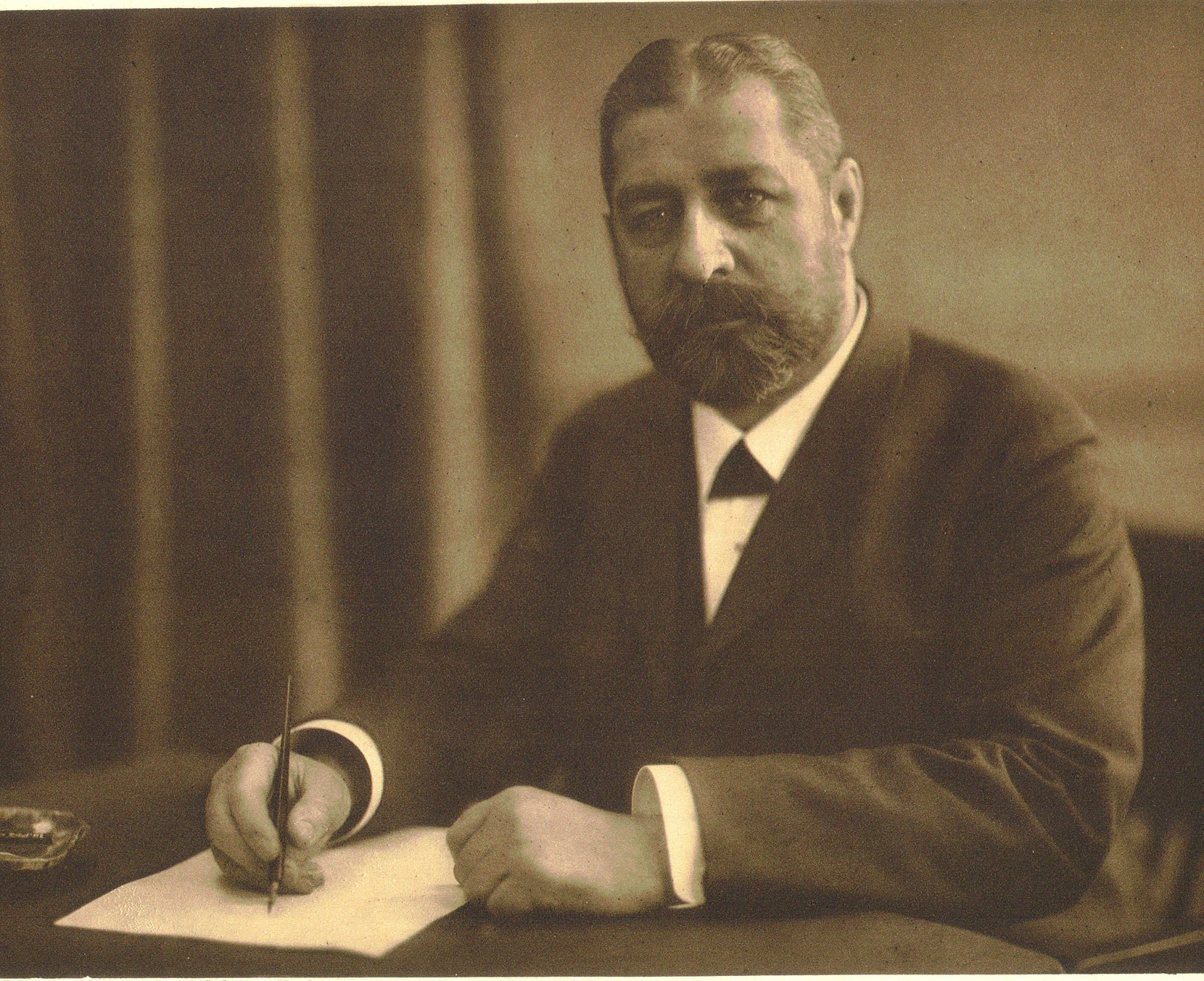 Porträt von Friedrich Adolf Döhner (1847–1922) – Gedenkseite