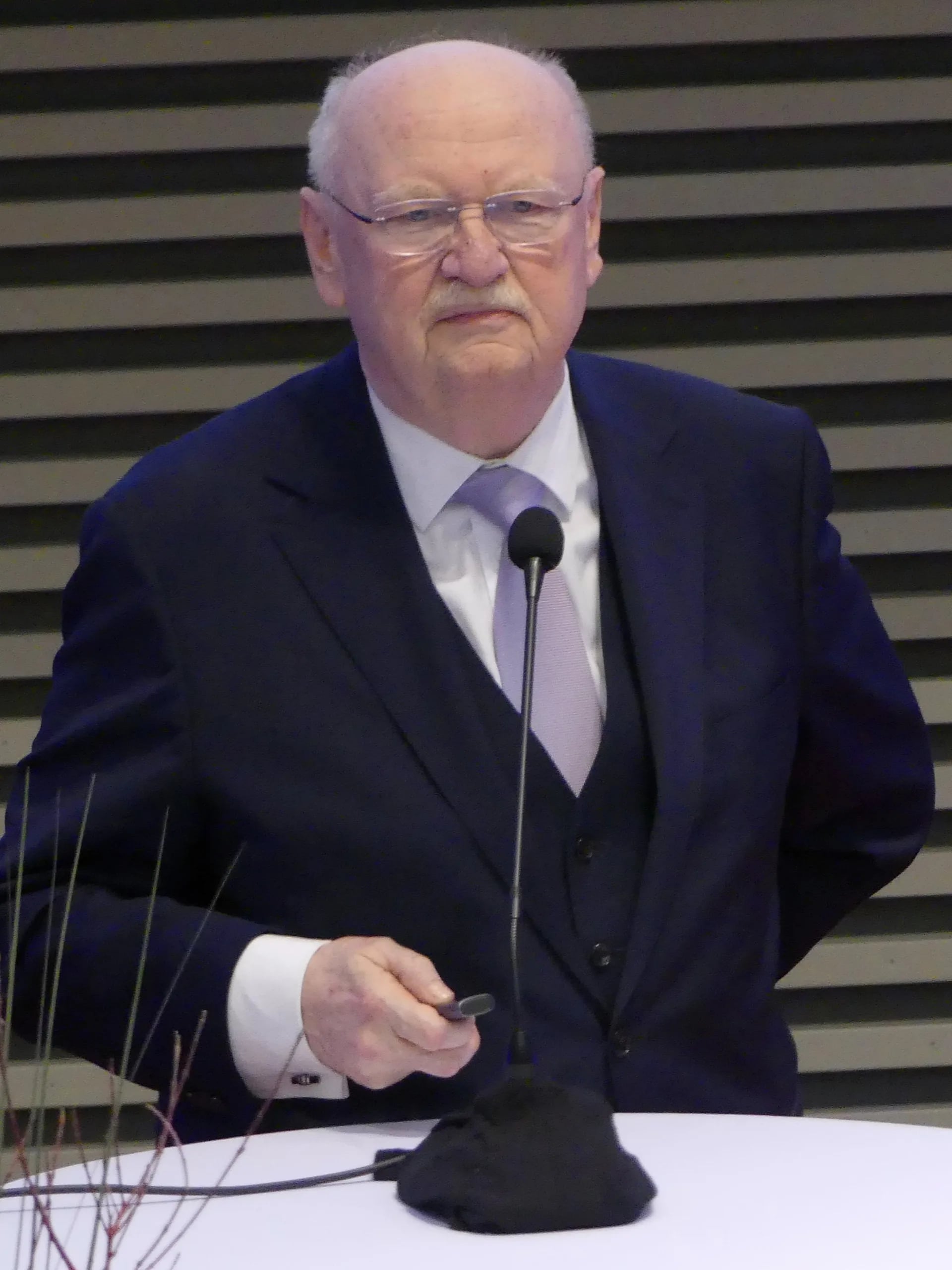 Portrait of Michael Manns (1951–2025) – memorial page