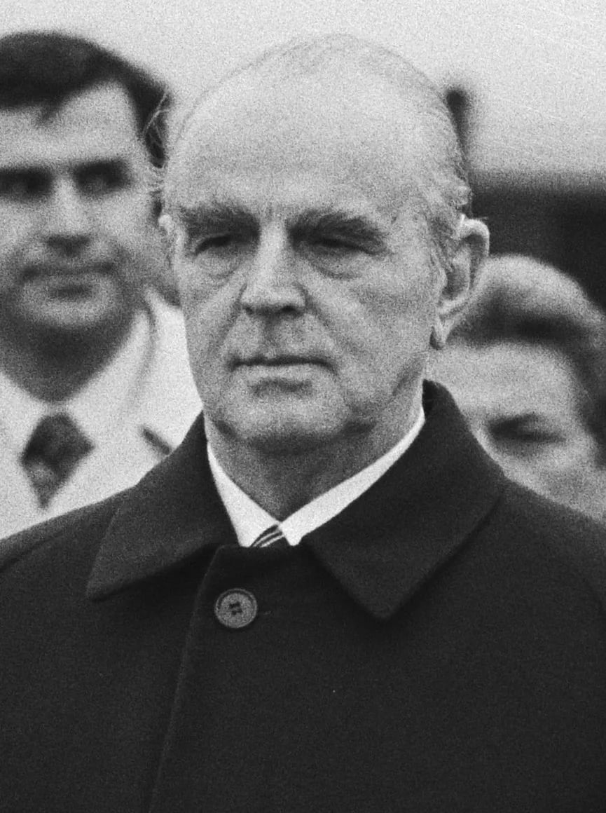 Portrait of Konstantinos Karamanlis (1907–1998) – memorial page