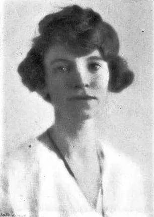 Portrait of Amelia Beers Warnock (1878–1956) – memorial page