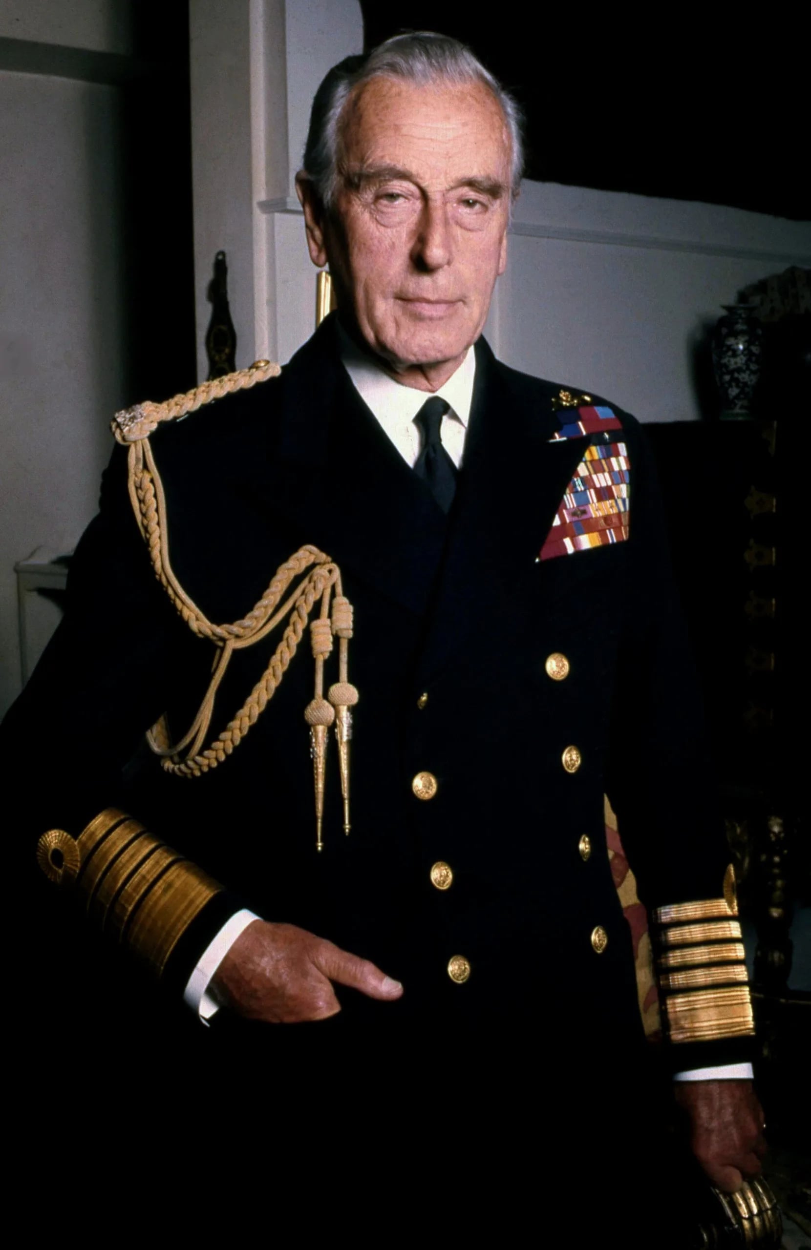 Portrait of Louis Mountbatten, 1. Earl Mountbatten of Burma (1900–1979) – memorial page