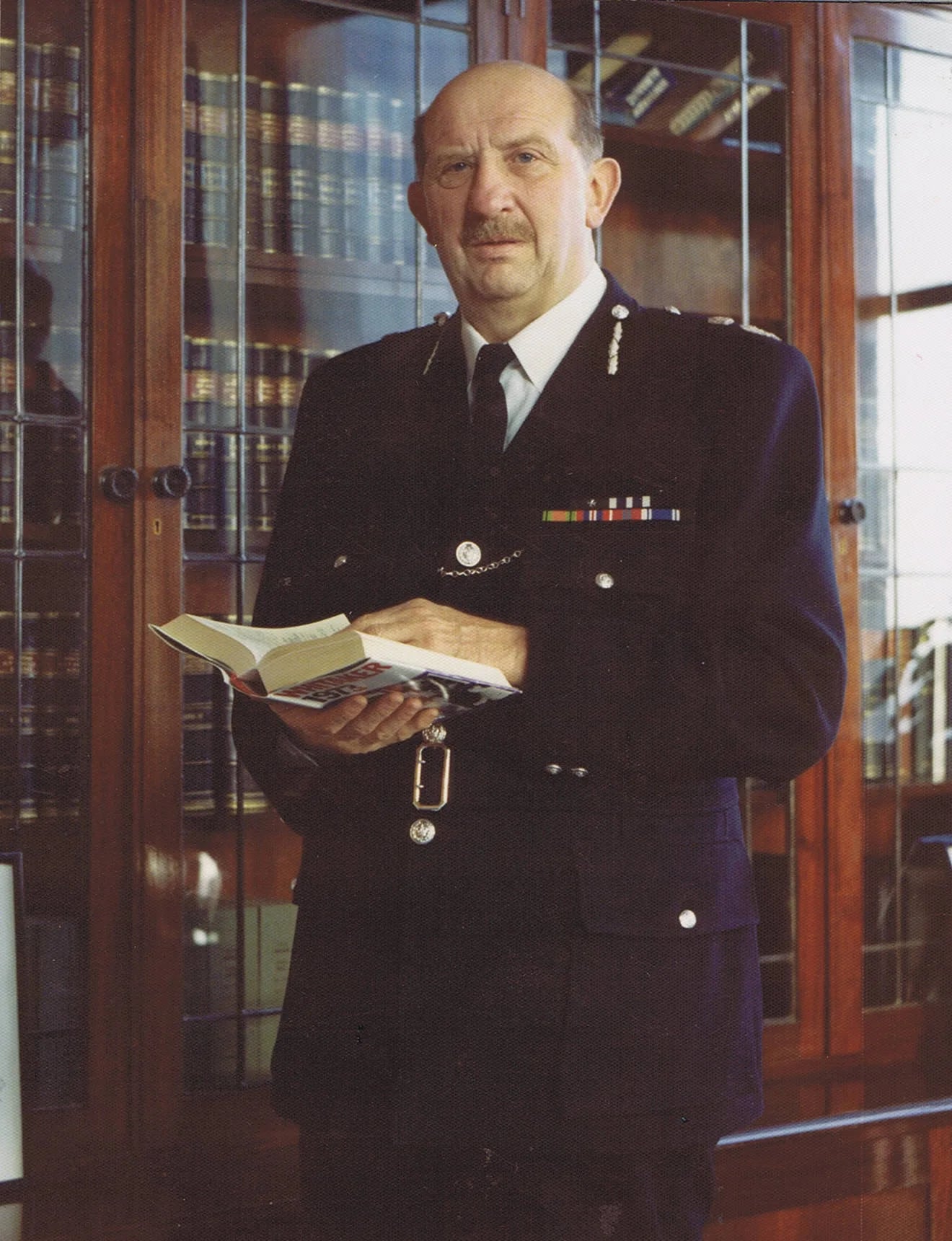 Porträt von Derrick Capper (1912–1976) – Gedenkseite