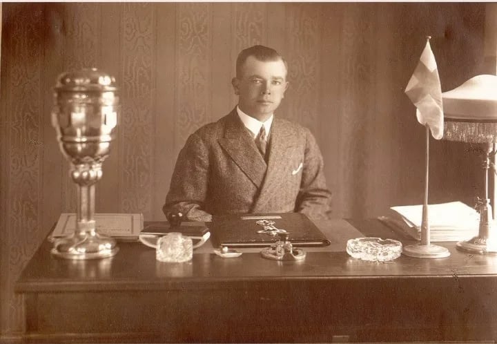 Porträt von Roman Tavast (1895–1942) – Gedenkseite