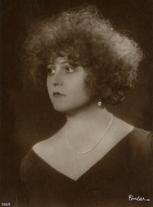 Porträt von Hanni Weisse (1892–1967) – Gedenkseite