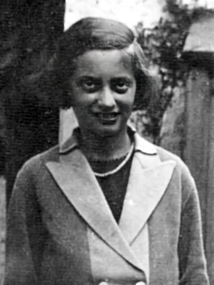 Portrait of Hilde Sherman (1923–2011) – memorial page