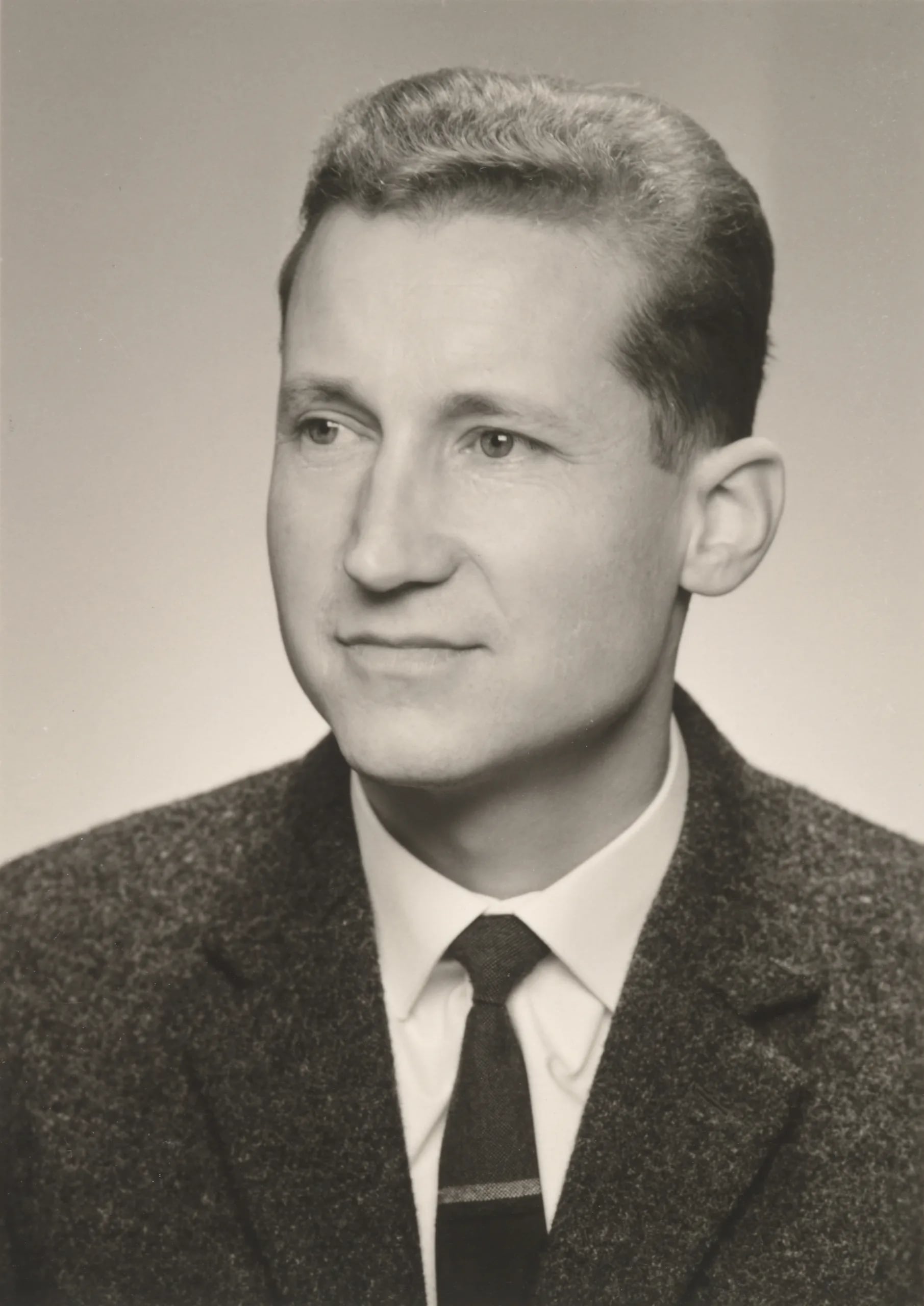 Porträt von Hans Ulrich Bambauer (1929–2021) – Gedenkseite