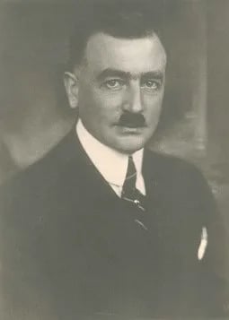 Portrait of Hans Chamier-Glisczinski (1884–1970) – memorial page
