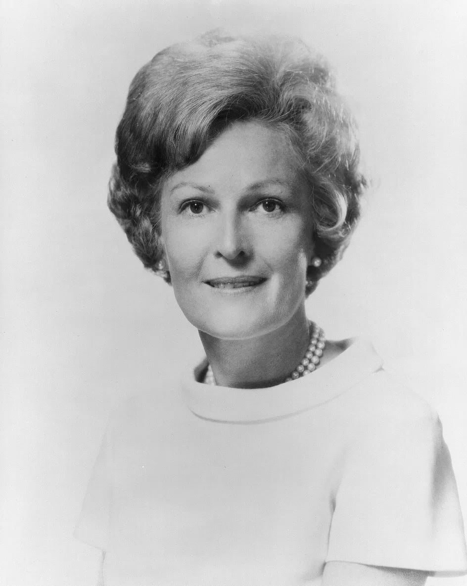 Porträt von Pat Nixon (1912–1993) – Gedenkseite