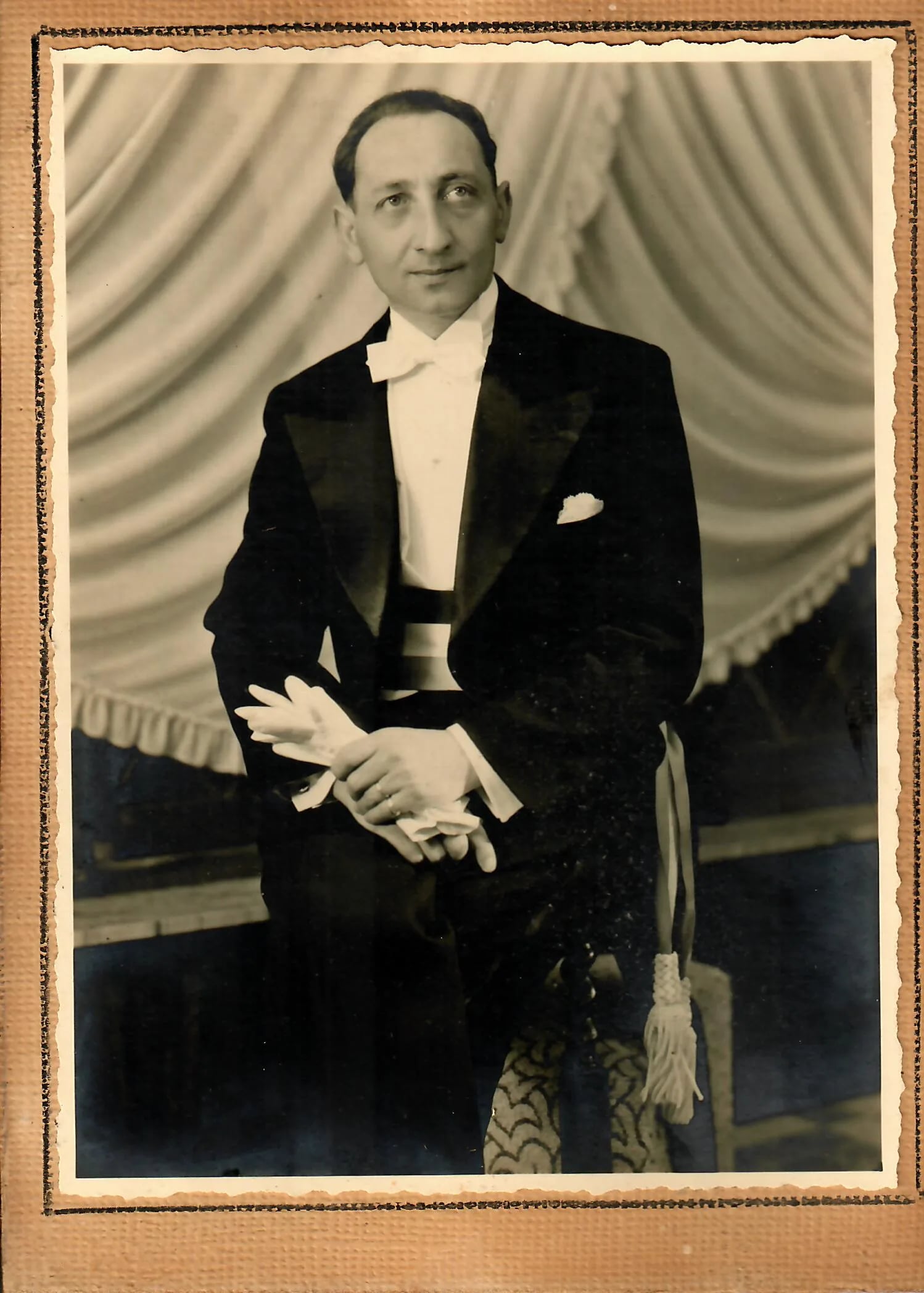 Portrait of Lucien Deschodt (1906–1947) – memorial page