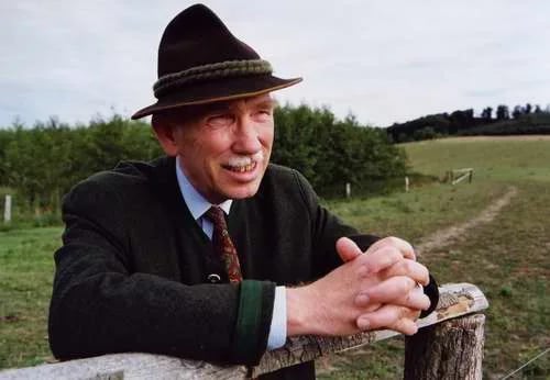 Portrait of Haymo Rethwisch (1938–2014) – memorial page