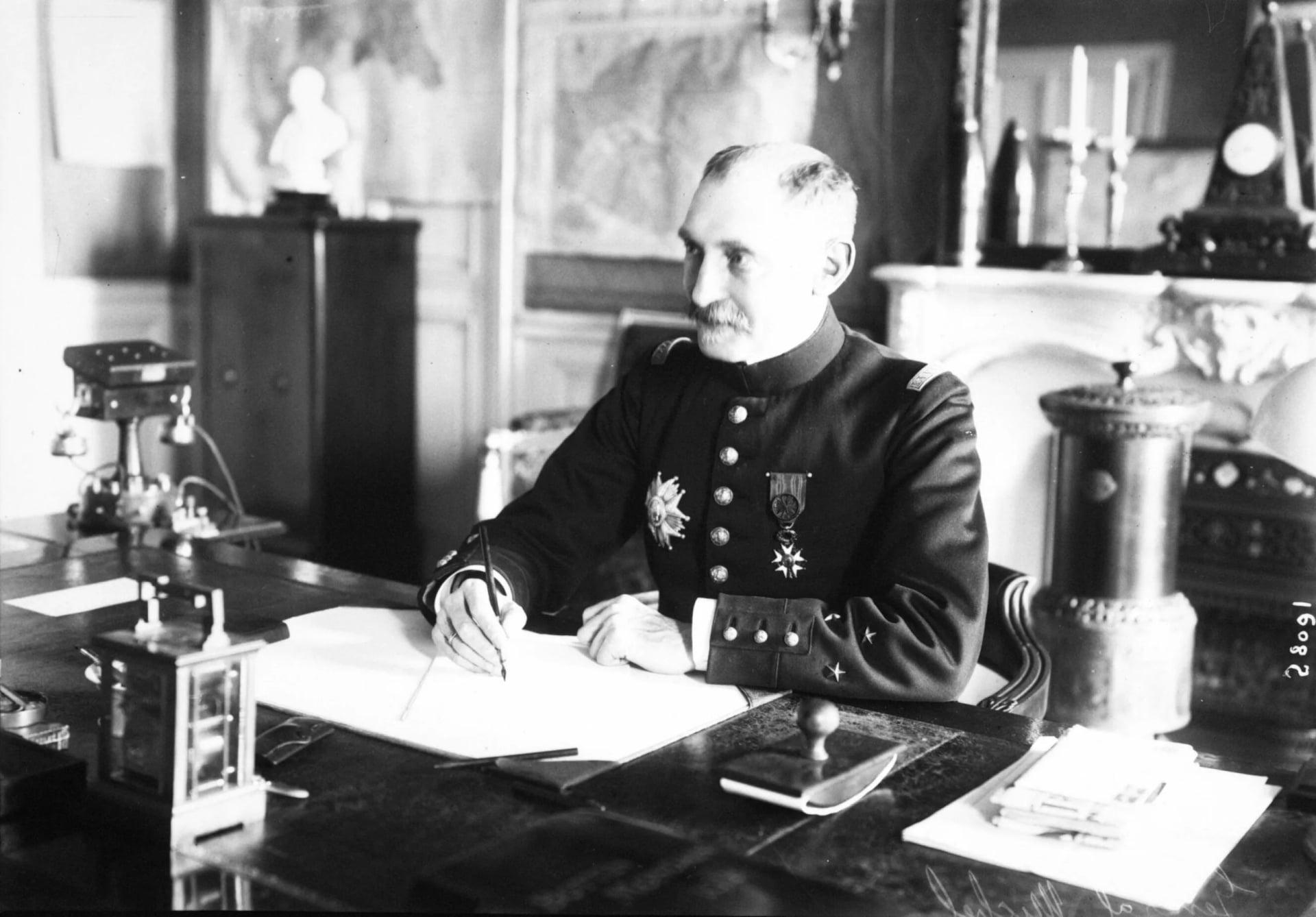 Porträt von Victor-Constant Michel (1850–1937) – Gedenkseite