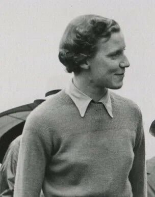 Portrait of Jessie Valentine (1915–2006) – memorial page