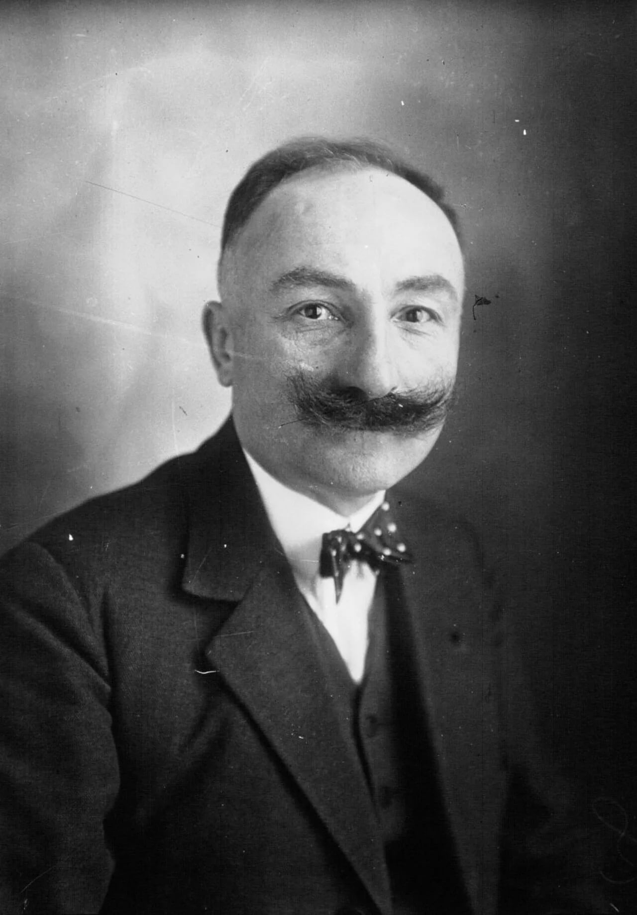 Porträt von Paul Caujole (1878–1961) – Gedenkseite