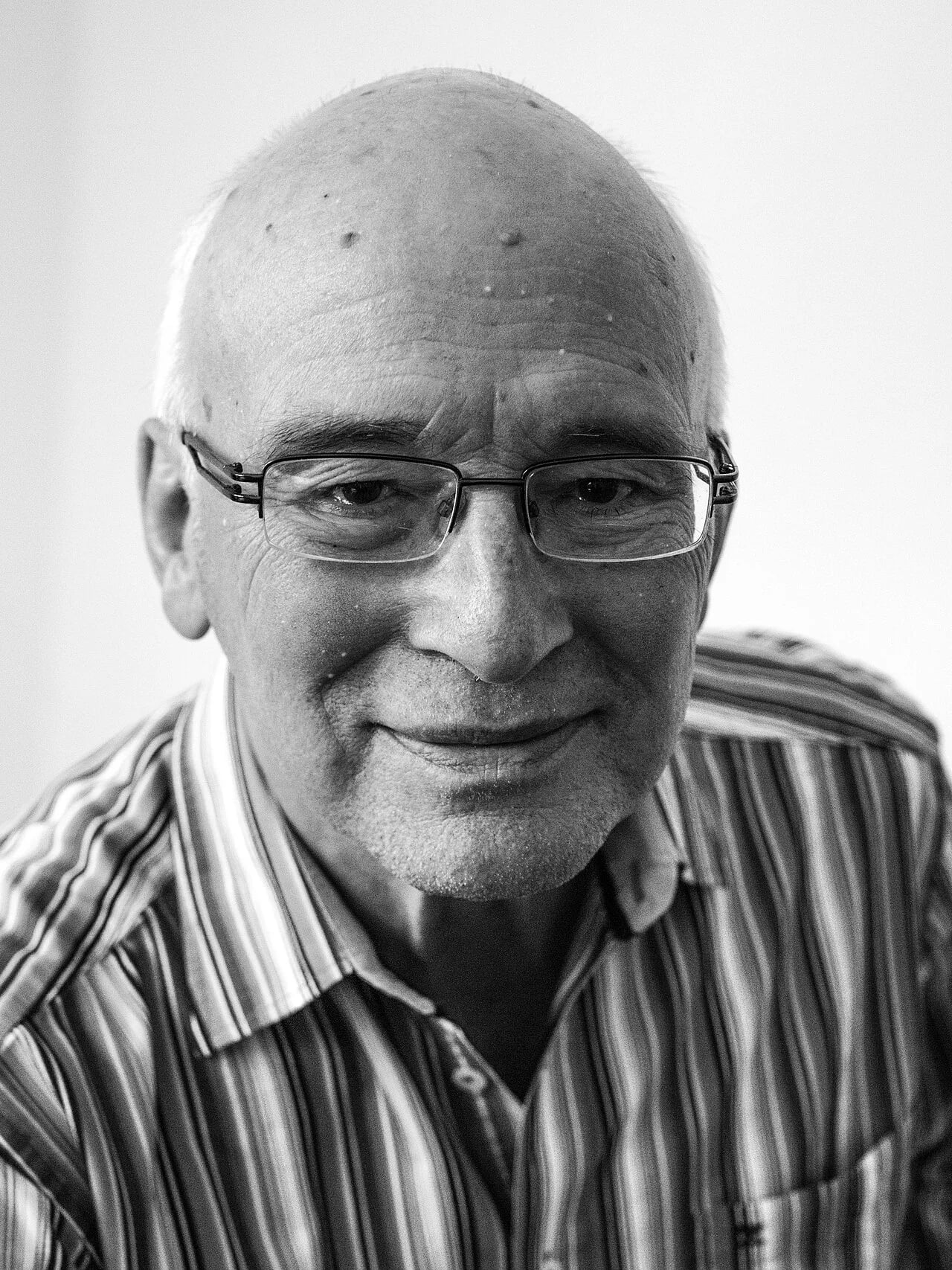 Porträt von Helgo Bran (1937–2025) – Gedenkseite