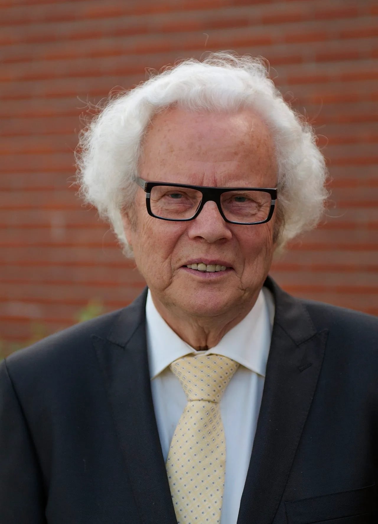 Portrait of Sverre Valen (1925–2023) – memorial page