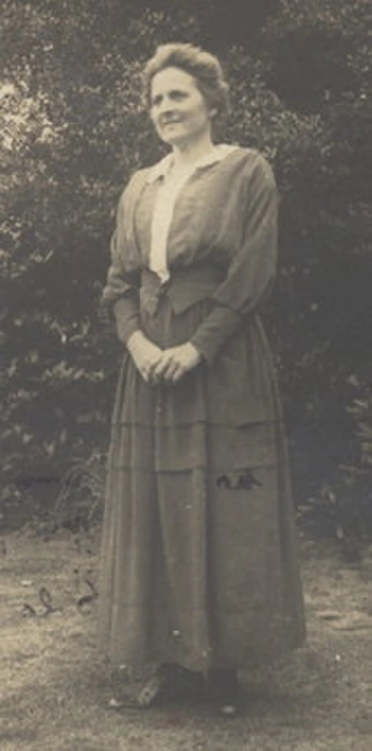 Portrait of Agnes de Selincourt (1872–1917) – memorial page