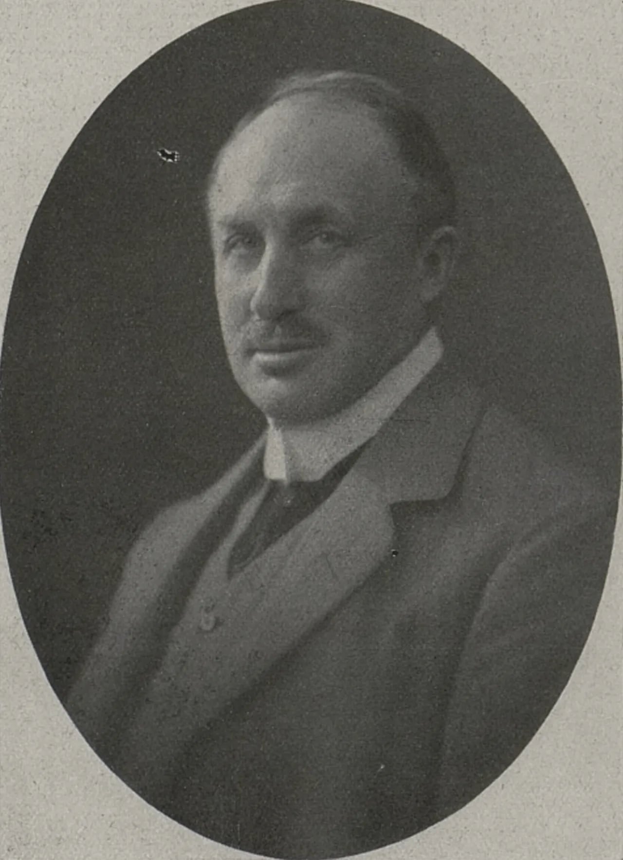 Porträt von Heinrich Tramm (1854–1932) – Gedenkseite