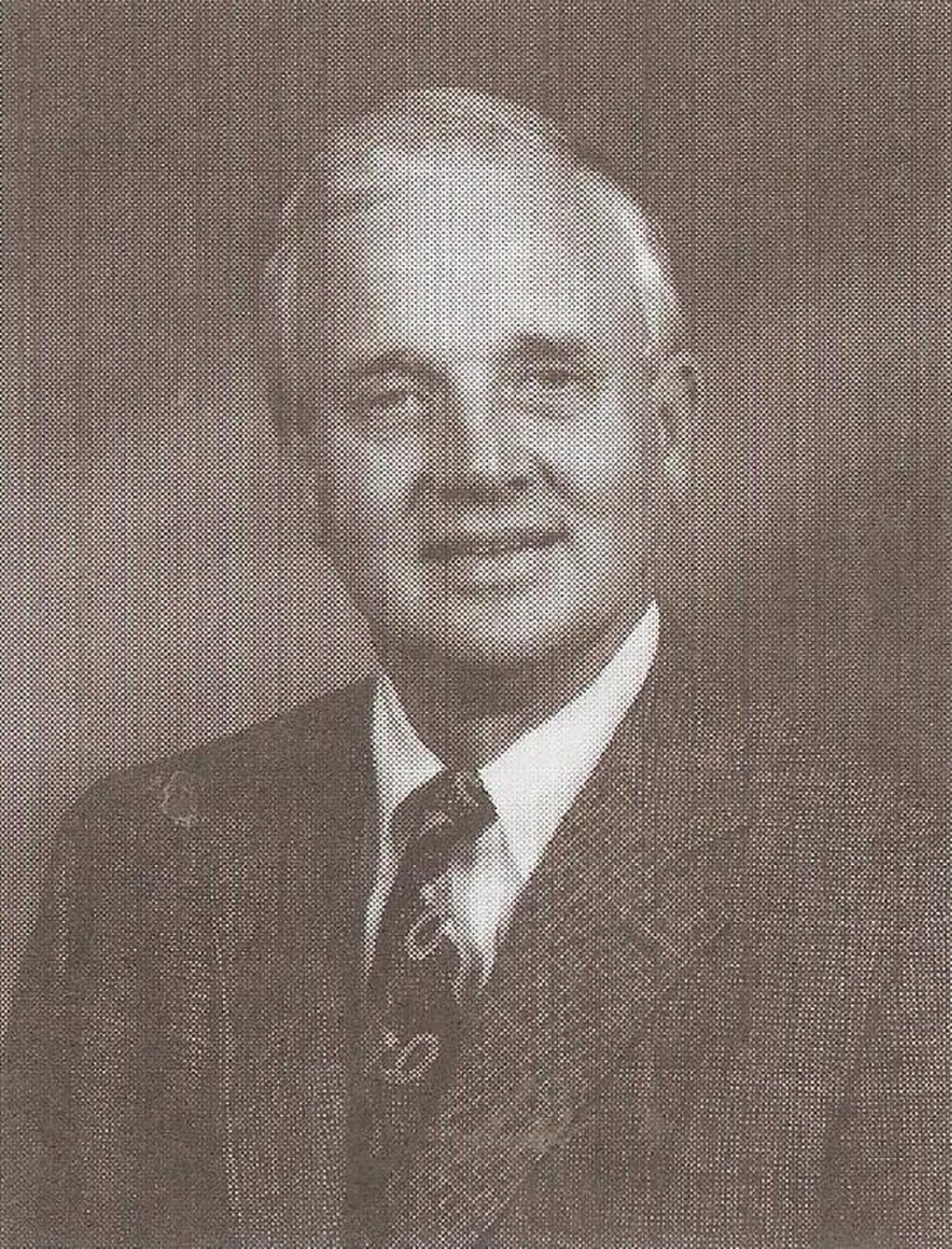 Portrait of Hinton Mitchem (1938–2013) – memorial page