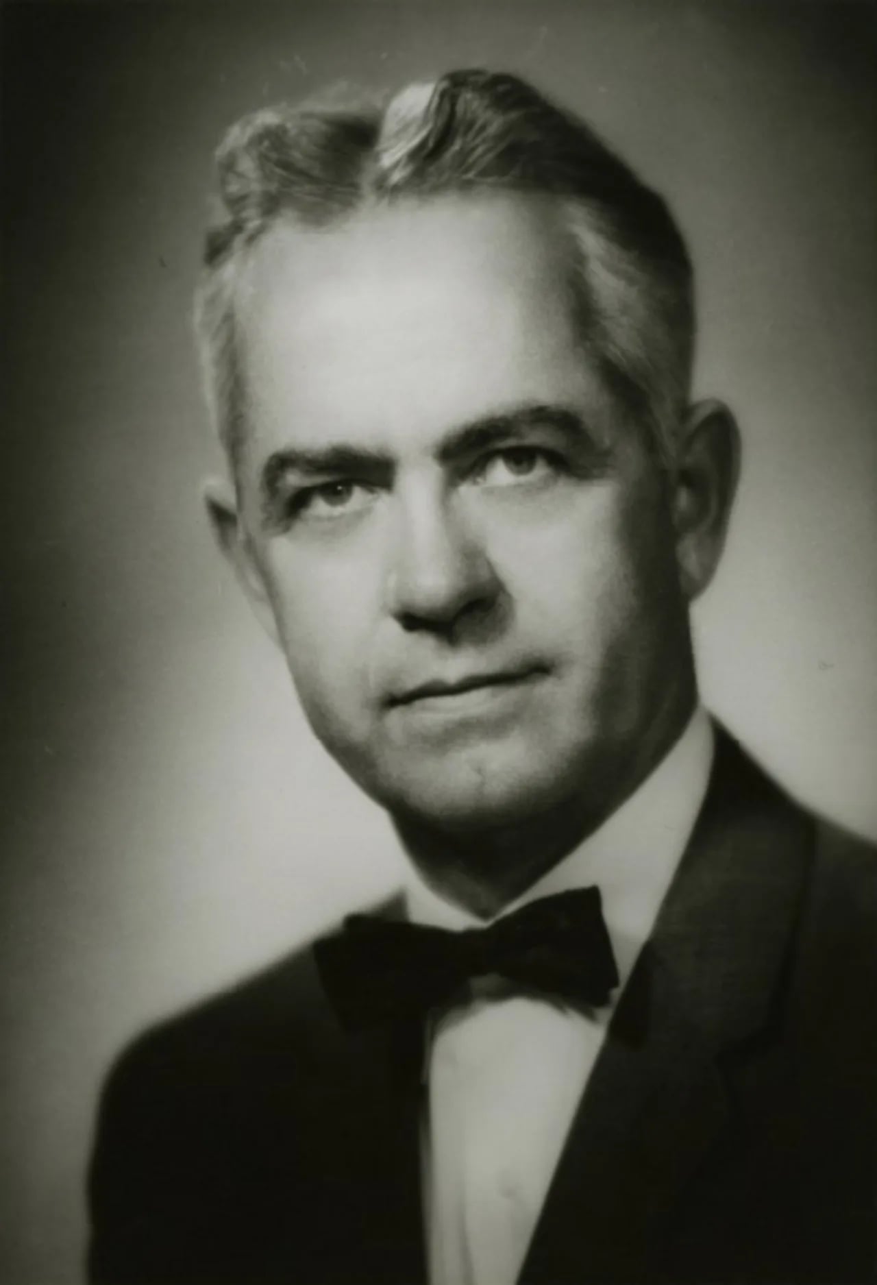 Porträt von Tom W. Bonner (1910–1961) – Gedenkseite