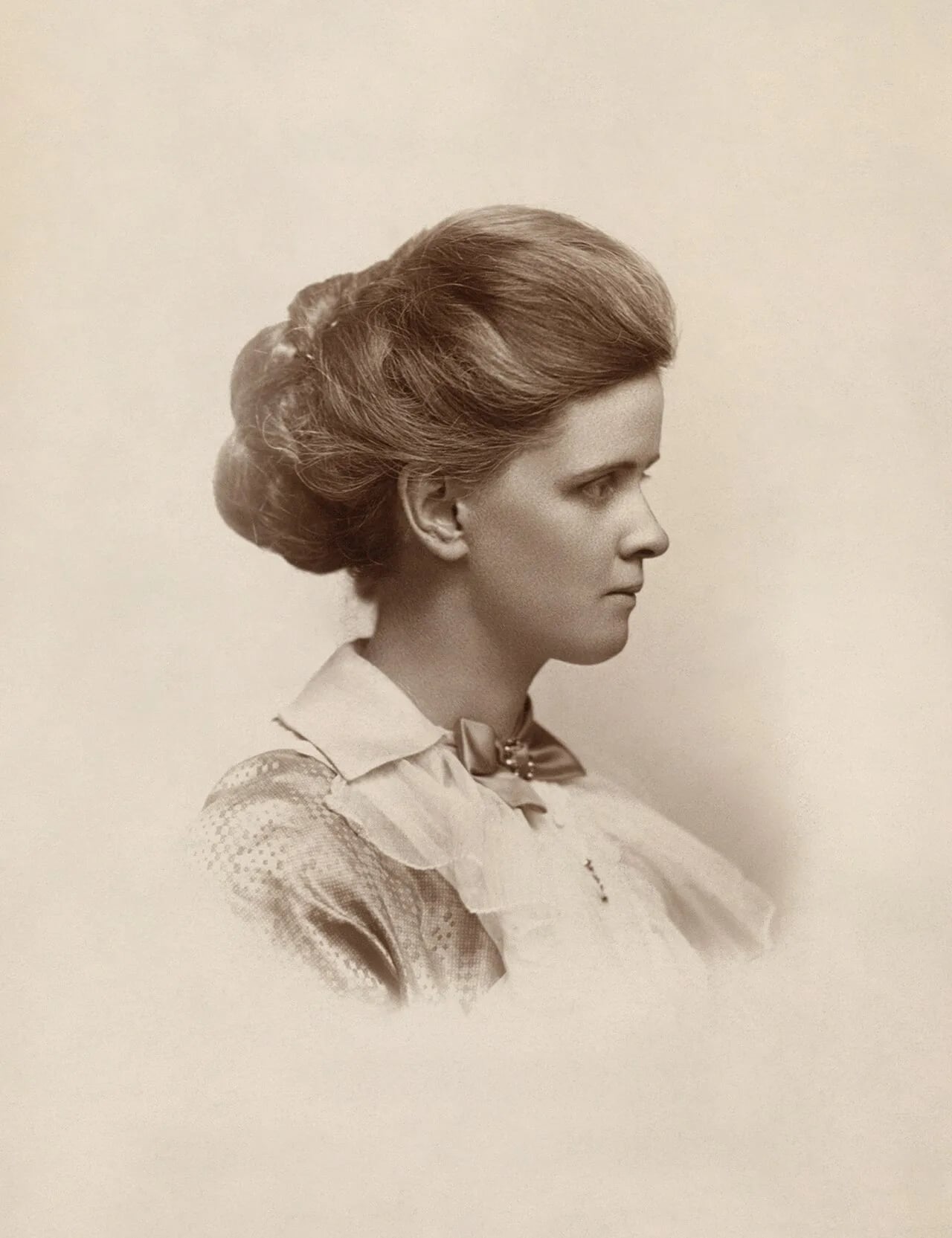 Portrait of Lillian Feickert (1877–1945) – memorial page