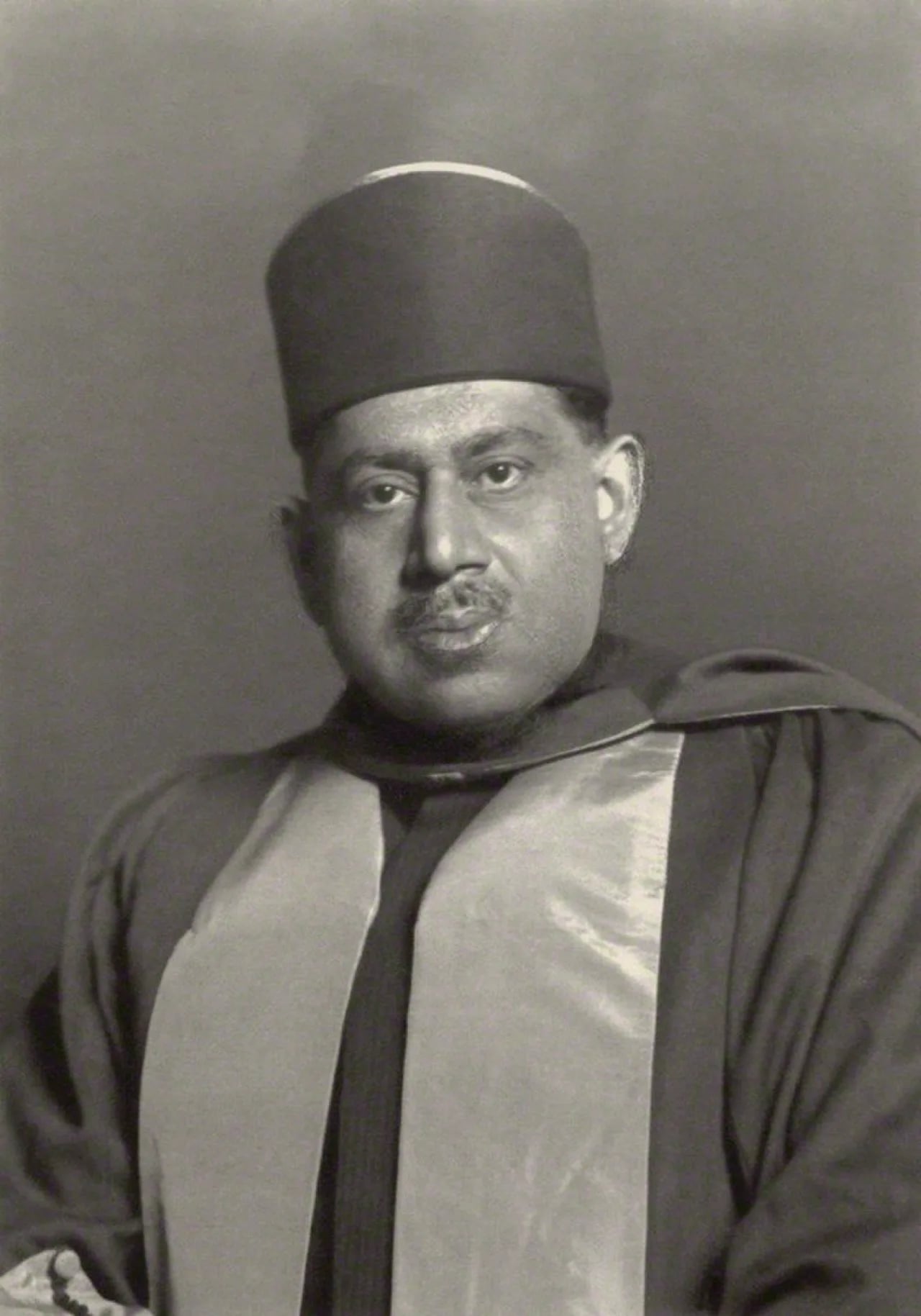 Porträt von Bijoy Chand Mahtab (1881–1941) – Gedenkseite
