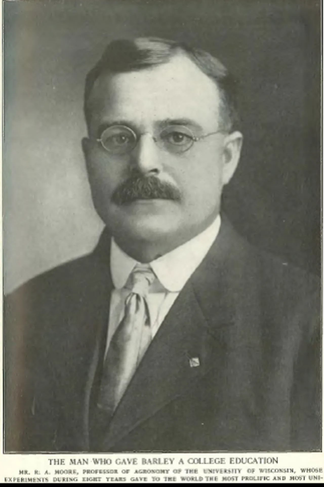 Portrait of Ransom Asa Moore (1861–1941) – memorial page