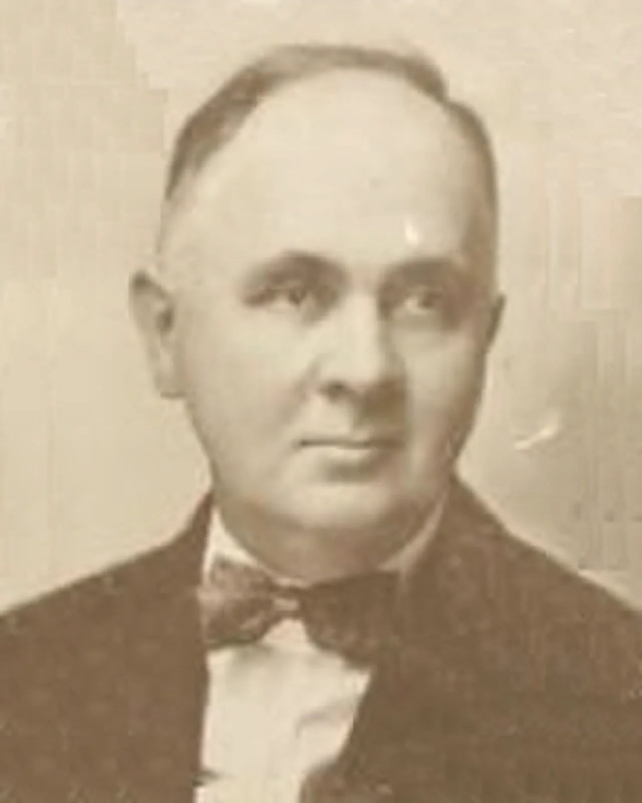 Porträt von Roland E. Chase (1867–1948) – Gedenkseite